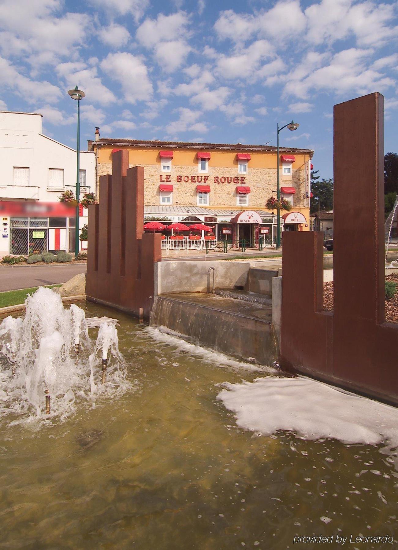 The Originals City, Hotel Le Boeuf Rouge, Сен-Жуниен Екстериор снимка