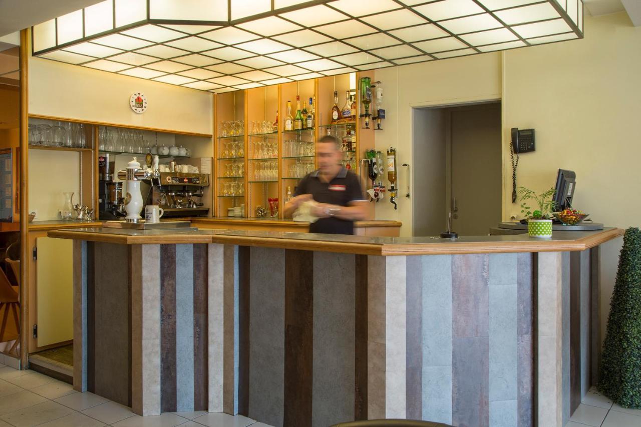 The Originals City, Hotel Le Boeuf Rouge, Сен-Жуниен Екстериор снимка